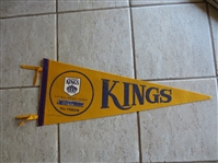 1970 Los Angeles Kings Hockey Soft Felt Pennant 33" across