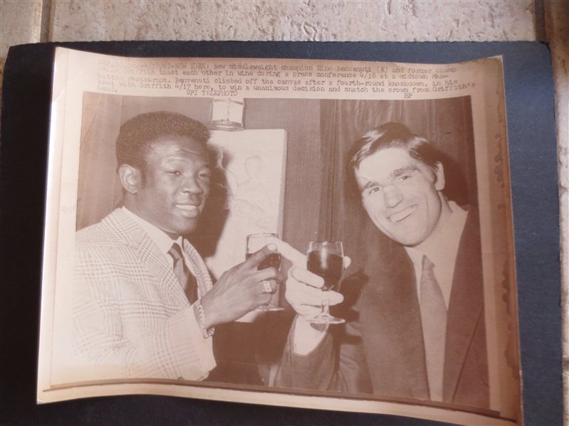 1967 UPI Telephoto PIctures New Middleweight Champion Nino Benvenuti with Emile Griffith after Defeating Him