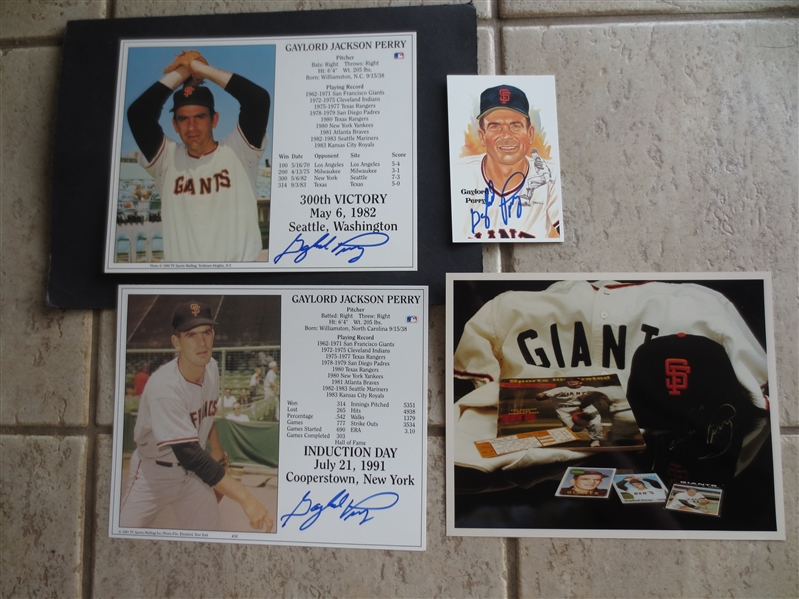 (2) different Gaylord Perry San Francisco Giants Autographed Items Baseball Hall of Famer