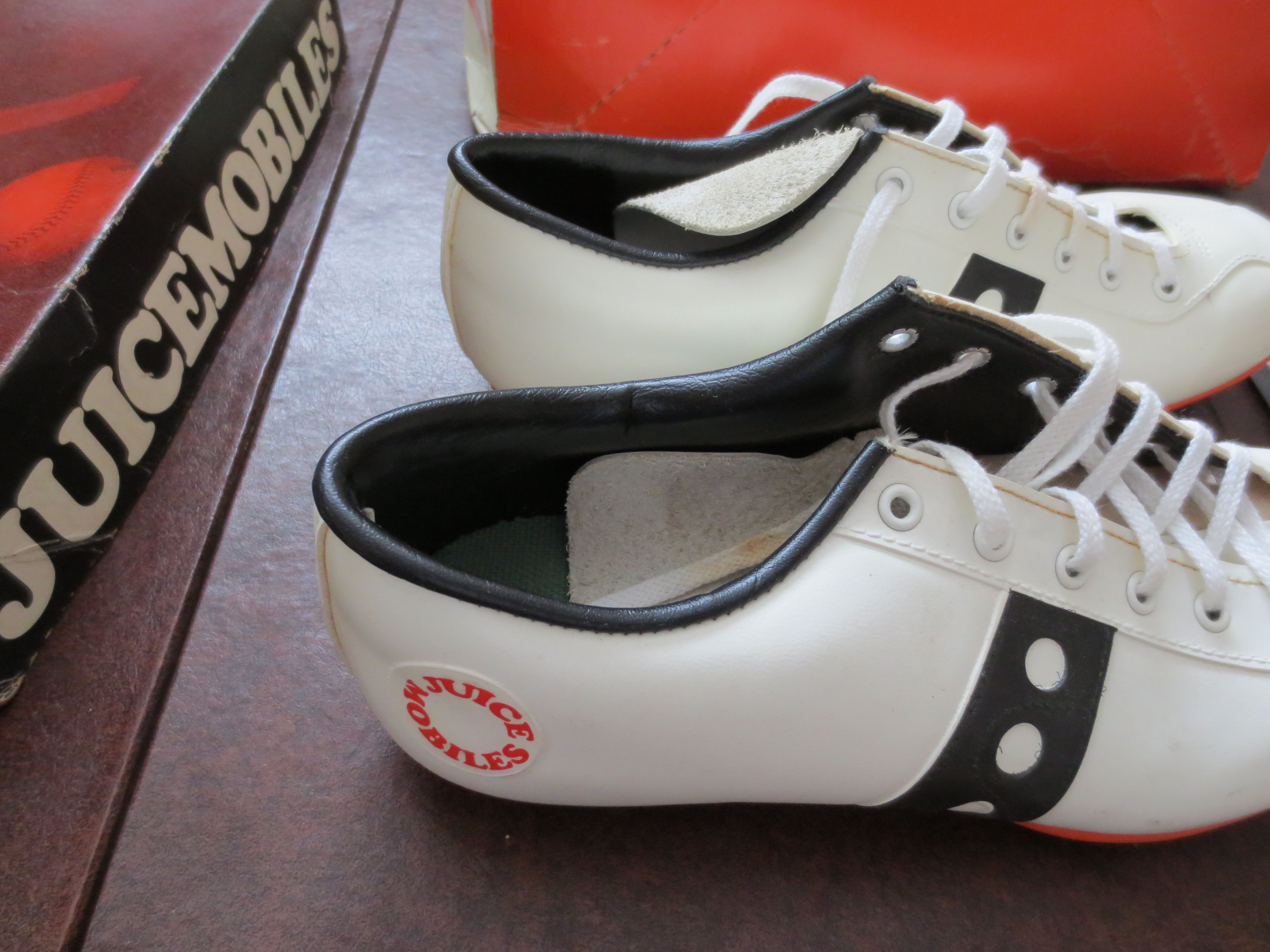 Lot Detail - 1970's O.J. Simpson Spot-Bilt Juicemobiles Shoes in the ...