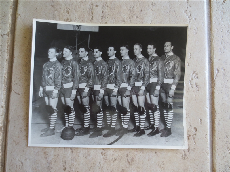 1929-30 Toledo Redmen Pro Basketball NBL Team Wire Photo with Len Sheppard, Gil Ely, and Cookie Cunningham